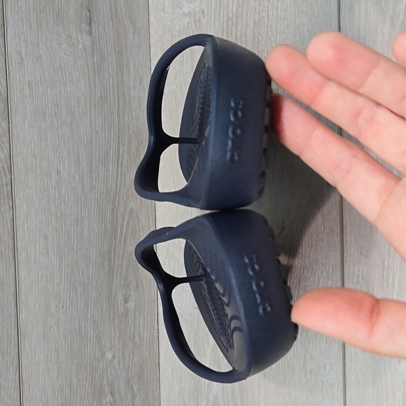 Crocs Women Outdoor Thong Flats rubber sandals shoes sz 8 - Picture 6 of 10